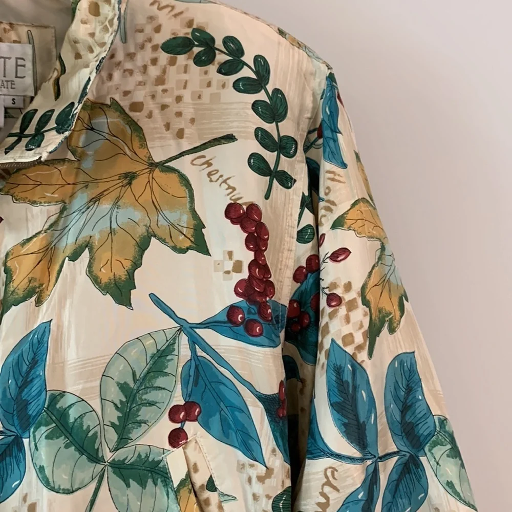 Petite Sophisticate - small, 100% silk windbreaker‎ jacket